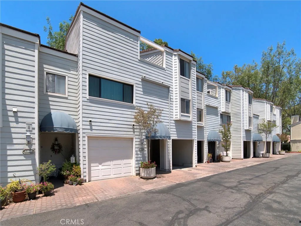1184 S Westlake D