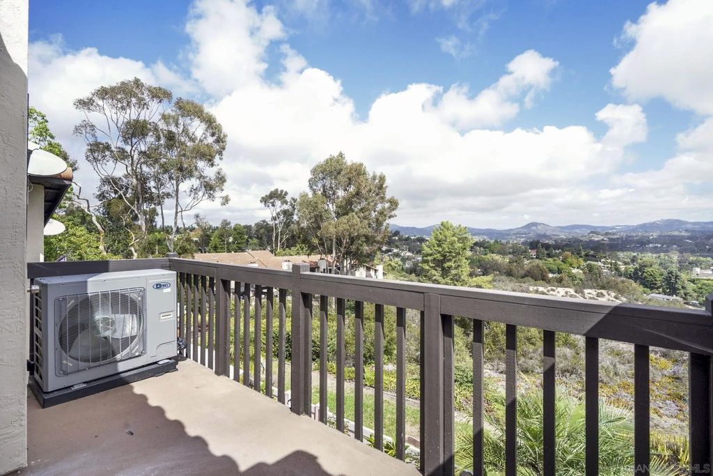 Photo of 2108 Valleydale Ln, Encinitas, CA 92024 (MLS # 250040985)