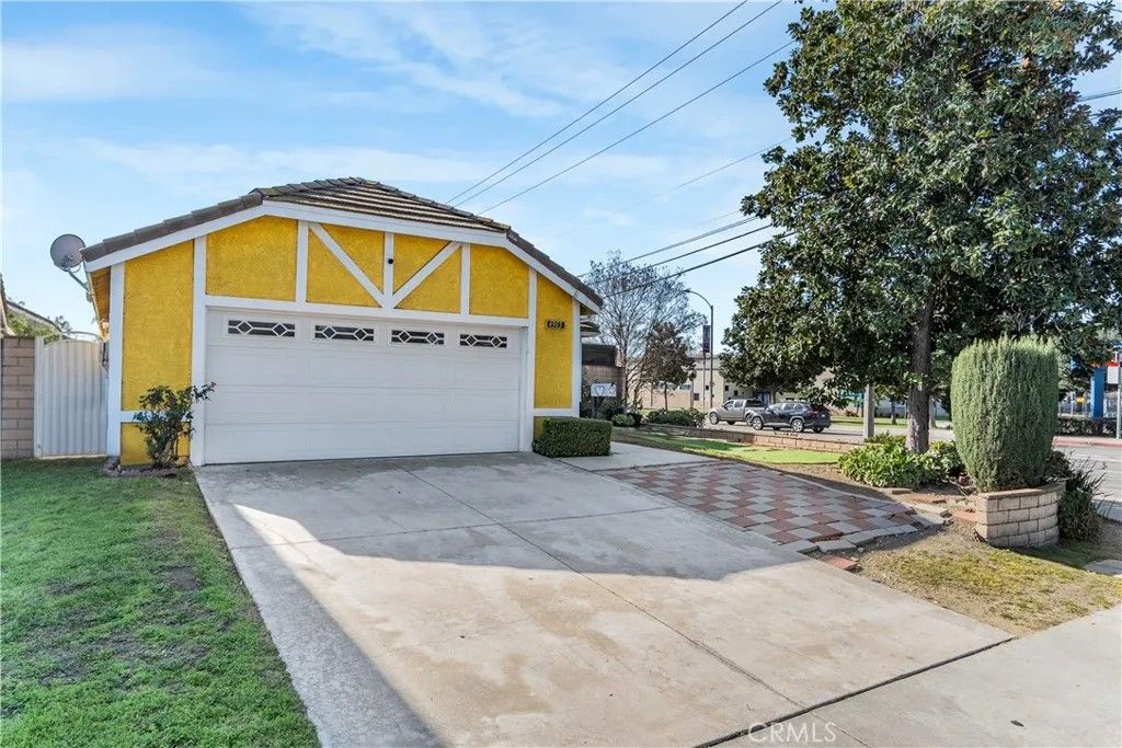 Photo of 4903 Bandera St, Montclair, CA 91763 (MLS # TR26012530)