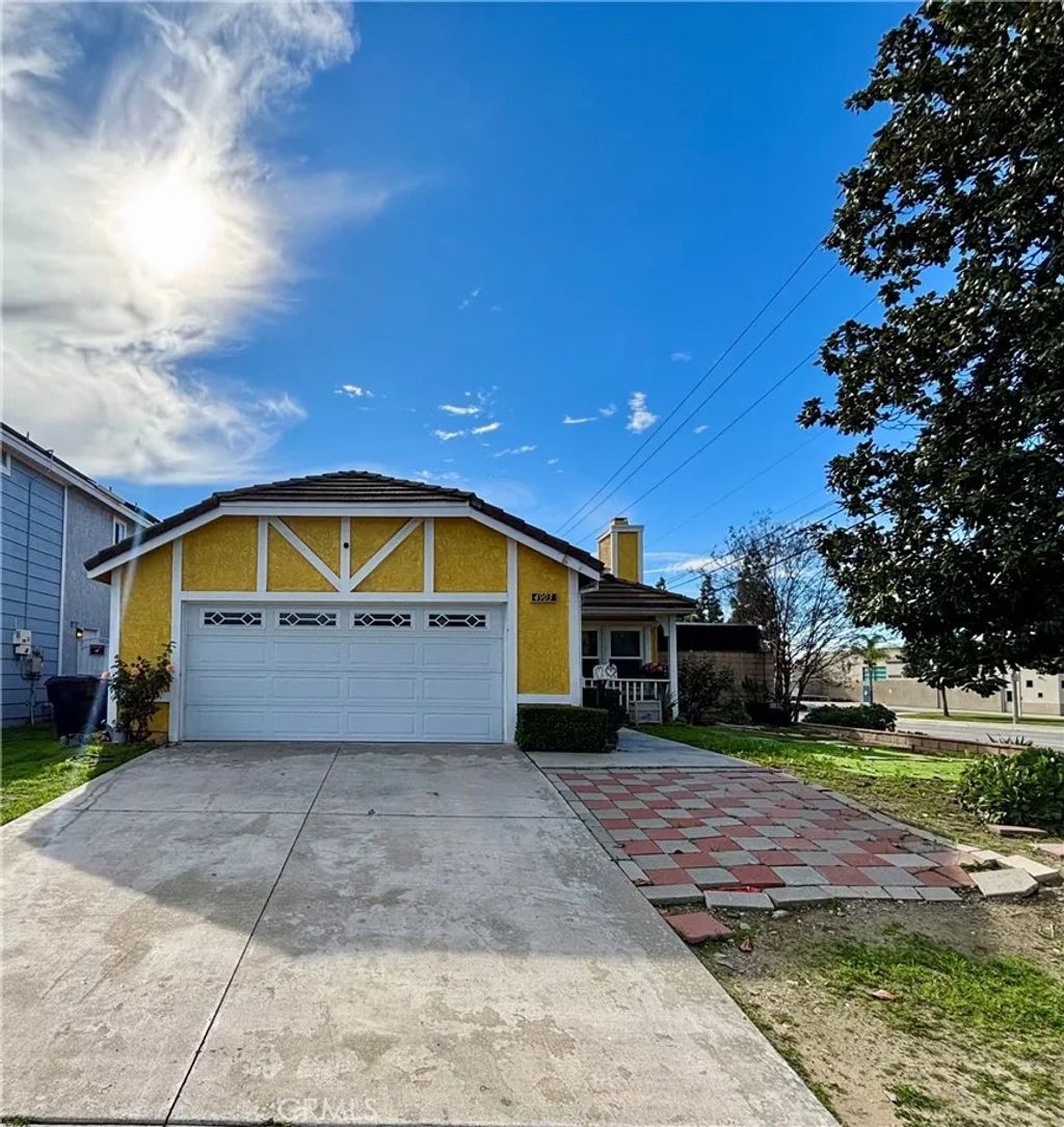 Photo of 4903 Bandera St, Montclair, CA 91763 (MLS # TR26012530)