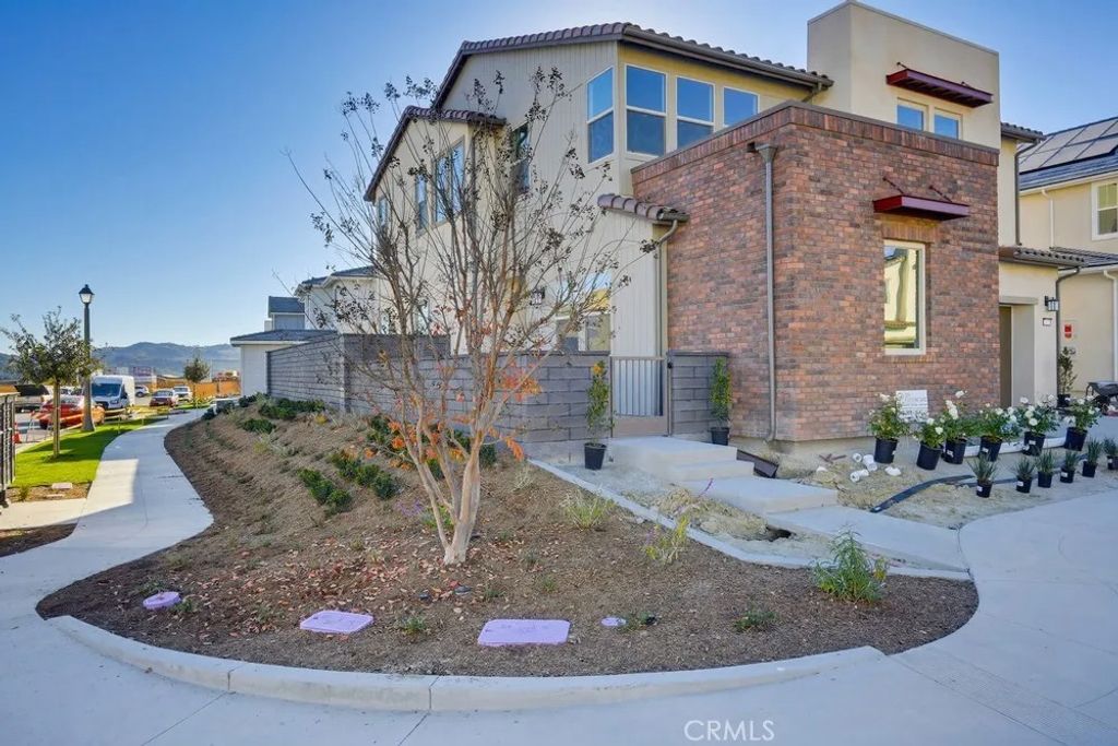 Photo of 452 Botanic Way, Rancho Mission Viejo, CA 92694 (MLS # OC25276369)