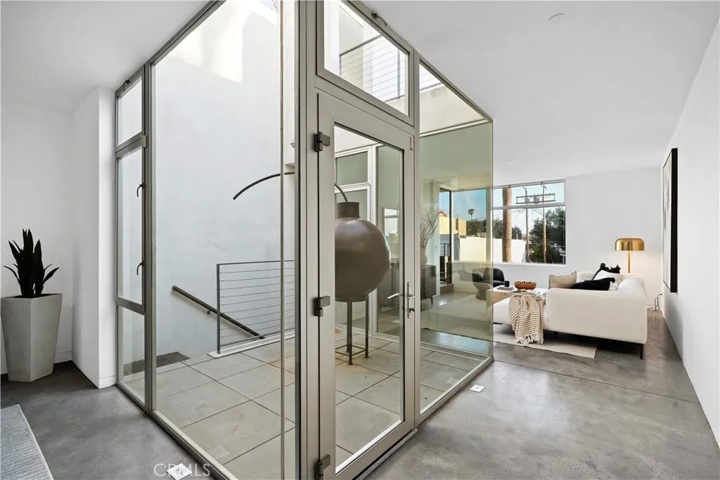 1121 Abbot Kinney