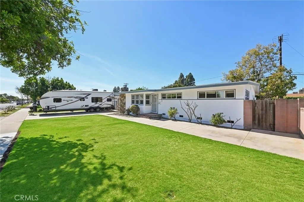 Photo of 13631 Richardson Way, Westminster, CA 92683 (MLS # PW26059794)