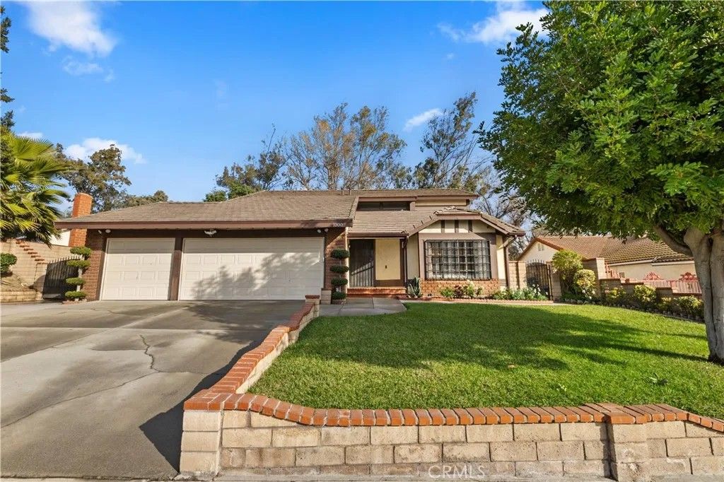 Photo of 1000 Heaton Moor Dr, Walnut, CA 91789 (MLS # CV25273998)