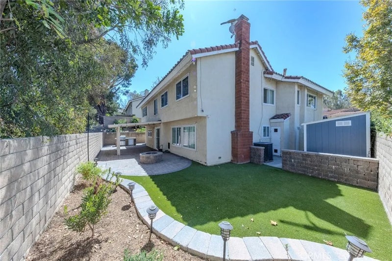 160 N Eucalyptus
