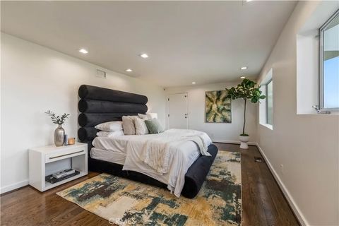 Tiny photo for 1680 Summitridge Drive, Beverly Hills, CA 90210 (MLS # SR25244048)