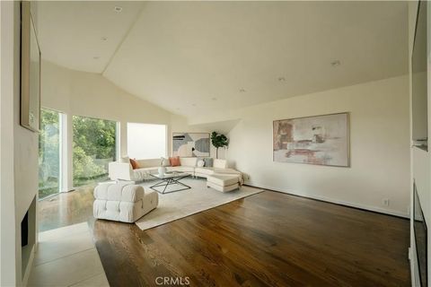 Tiny photo for 1680 Summitridge Drive, Beverly Hills, CA 90210 (MLS # SR25244048)