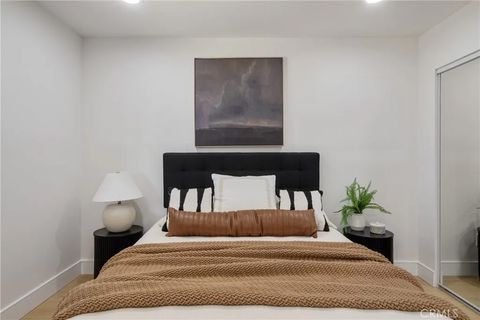 Tiny photo for 2706 S Cochran Ave, Los Angeles, CA 90016 (MLS # DW25275554)