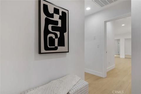 Tiny photo for 2706 S Cochran Ave, Los Angeles, CA 90016 (MLS # DW25275554)