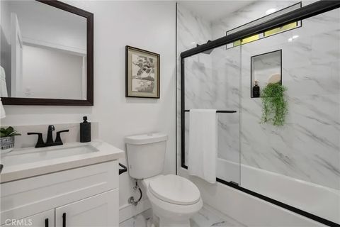 Tiny photo for 2706 S Cochran Ave, Los Angeles, CA 90016 (MLS # DW25275554)