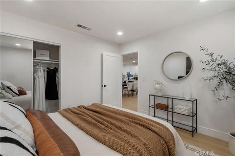 Tiny photo for 2706 S Cochran Ave, Los Angeles, CA 90016 (MLS # DW25275554)