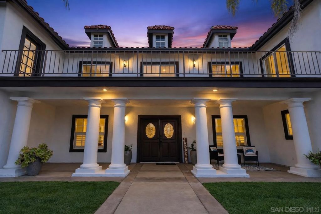 Photo of 1696 Gil Way, Vista, CA 92084 (MLS # 250044676)