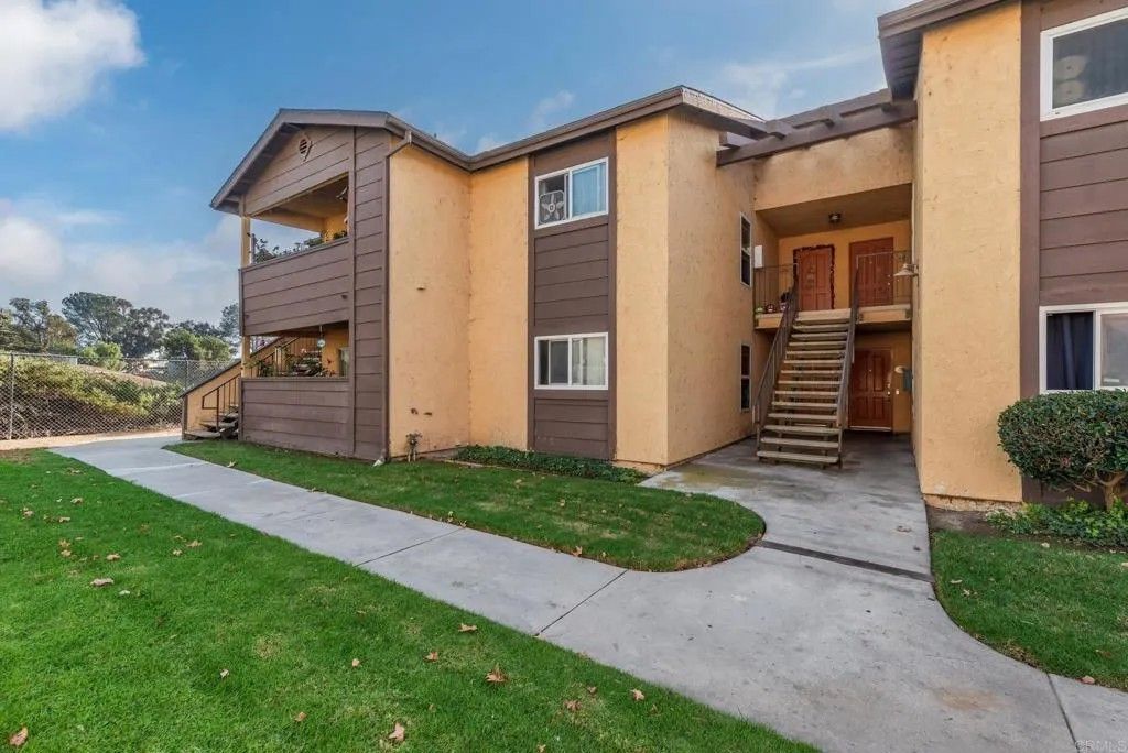 Photo of 518 Calle Montecito #95, Oceanside, CA 92057 (MLS # NDP2510908)