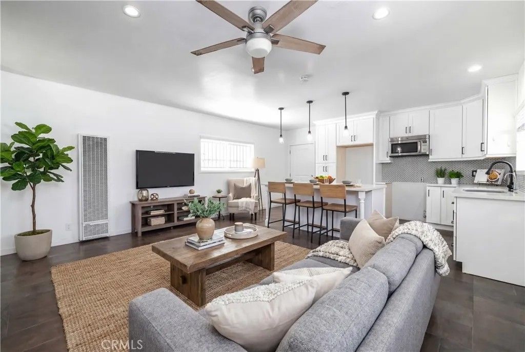 Photo of 2432 E 112th Place, Los Angeles, CA 90059 (MLS # DW26002376)