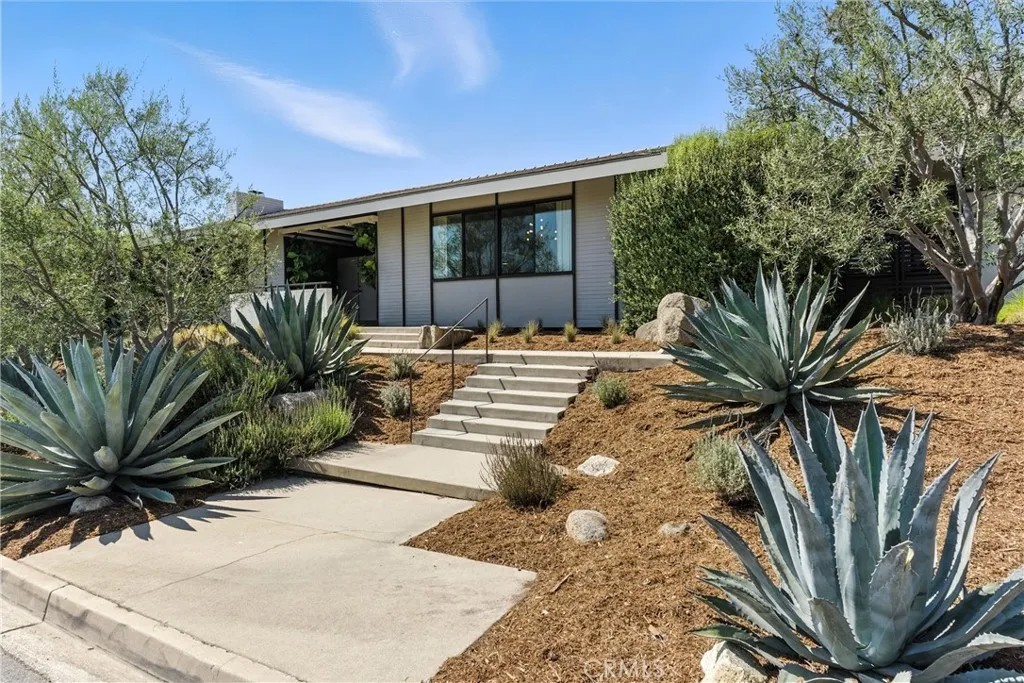 3345 Villa Mesa Road