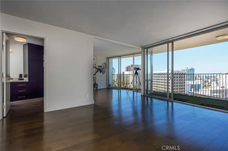 700 E Ocean Boulevard 1902