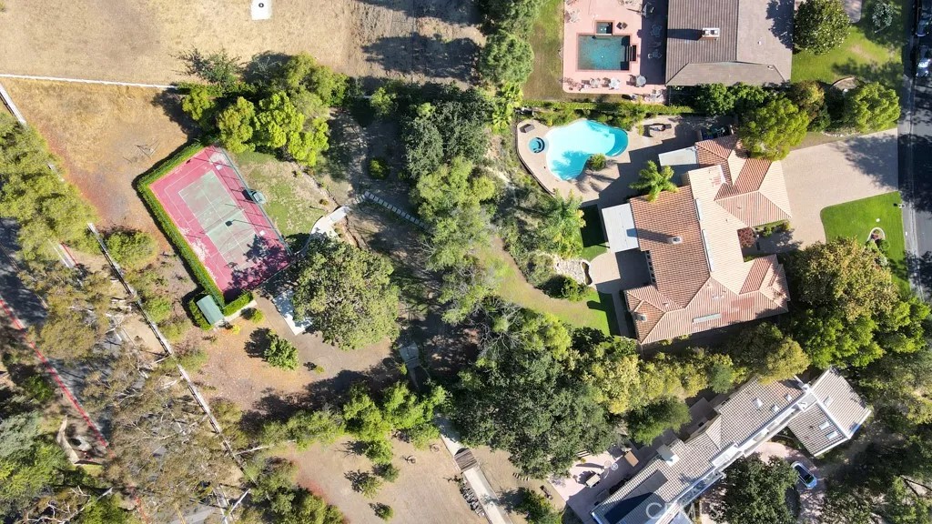 4228 Saddlecrest Lane