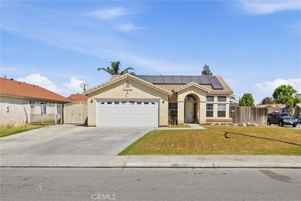 Photo of 3802 Windflower Avenue, Bakersfield, CA 93313 (MLS # SR26068565)