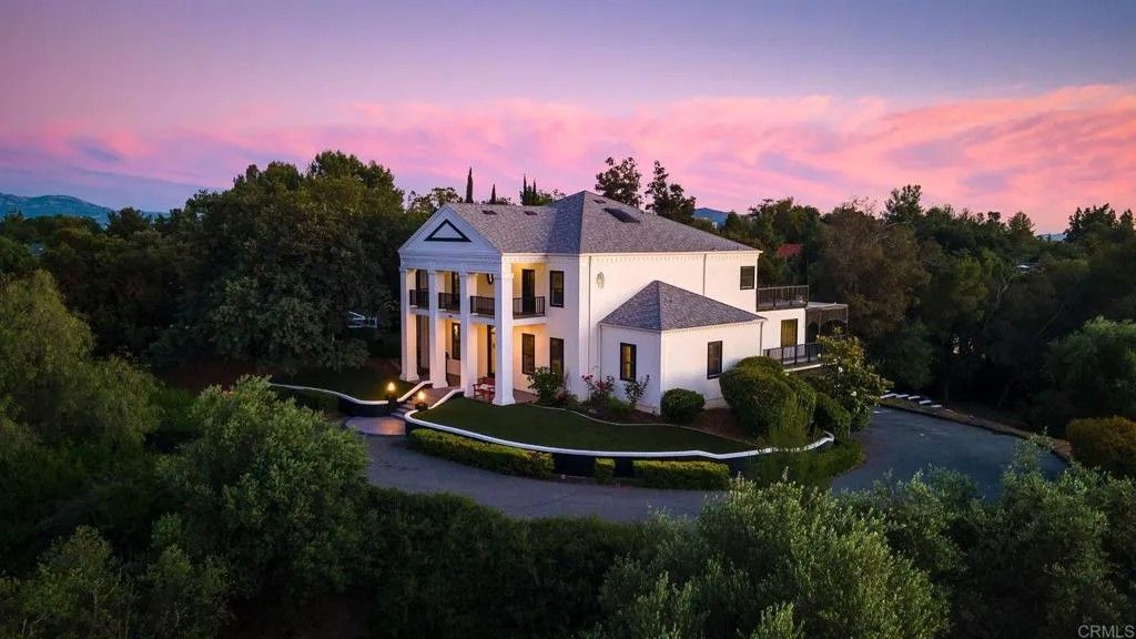 Photo of 2622 Via Viejas Oeste, Alpine, CA 91901 (MLS # PTP2600119)