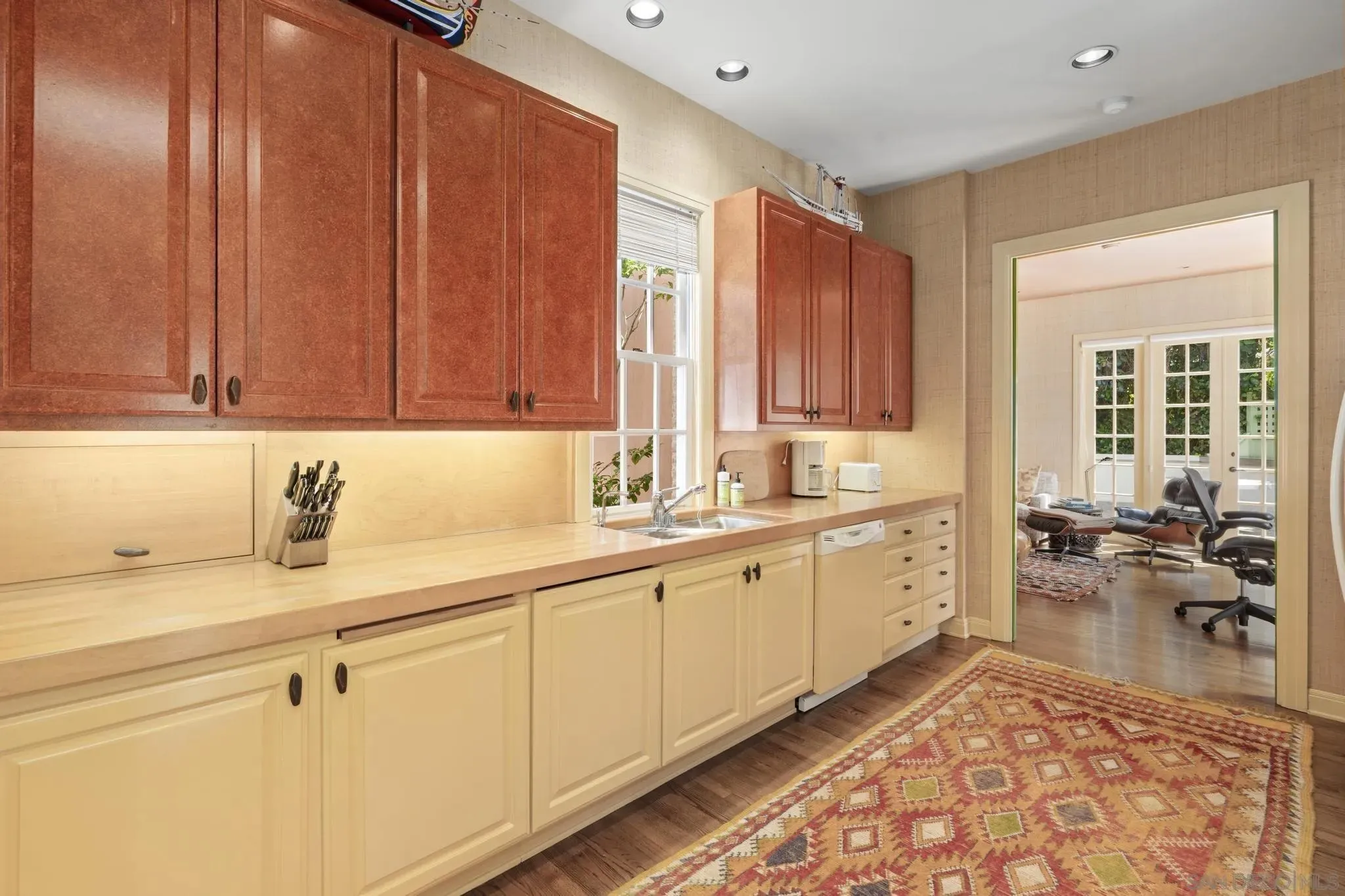 La Jolla, California 92037, United States, 3 Bedrooms Bedrooms, ,4 BathroomsBathrooms,Residential,Active,204382