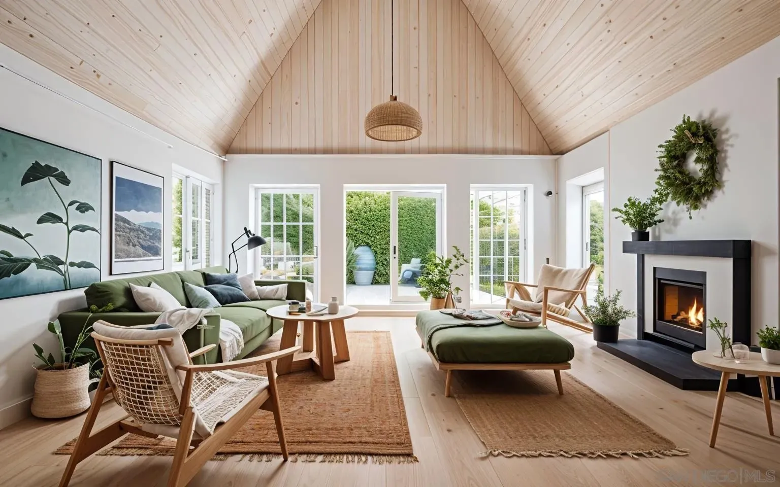 La Jolla, California 92037, United States, 3 Bedrooms Bedrooms, ,4 BathroomsBathrooms,Residential,Active,204382