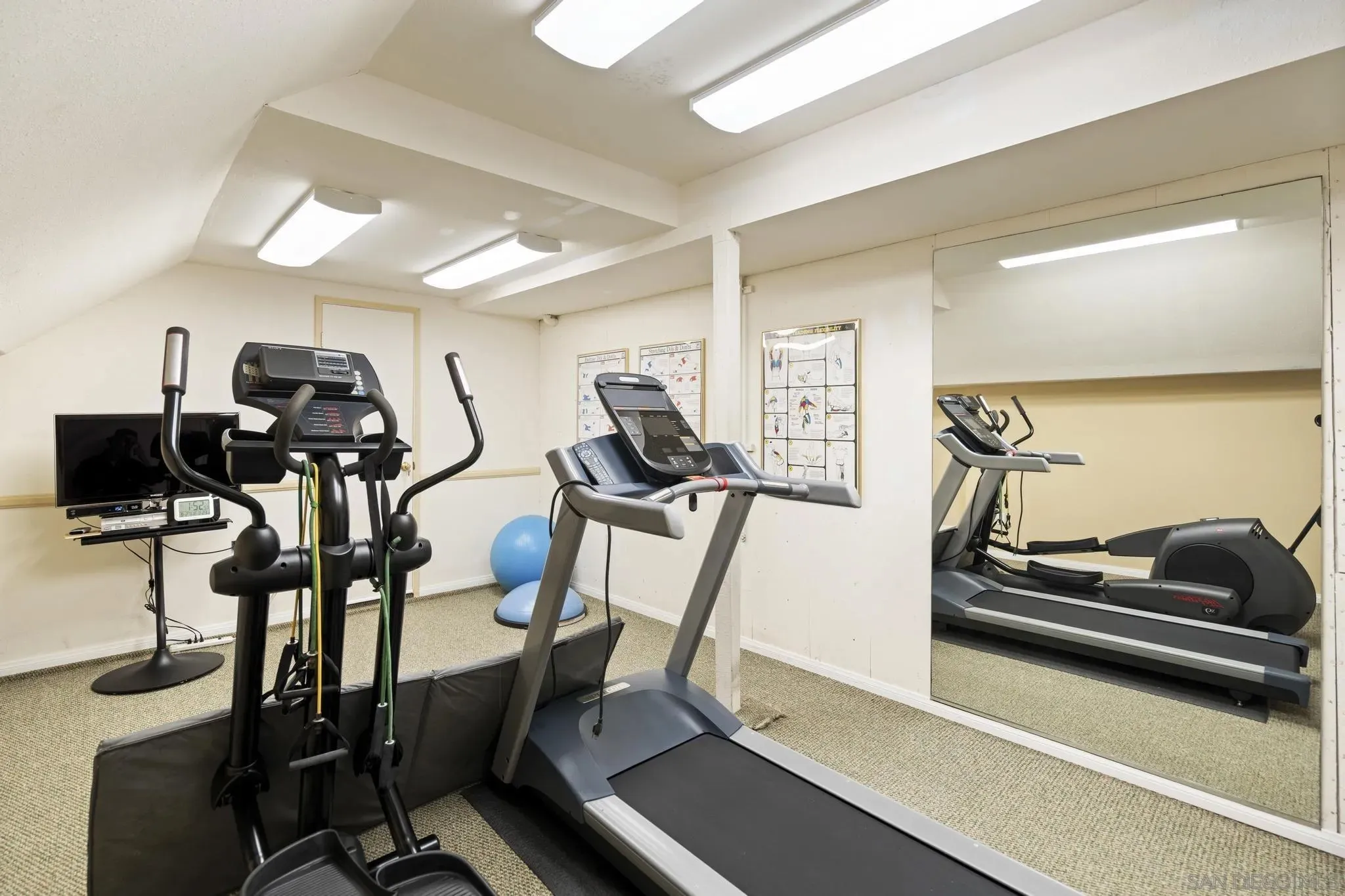 La Jolla, California 92037, United States, 3 Bedrooms Bedrooms, ,4 BathroomsBathrooms,Residential,Active,204382