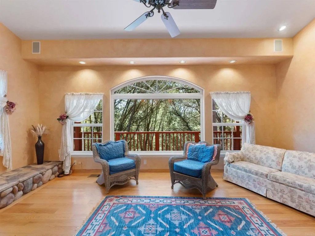 4673 Evenstar Lane