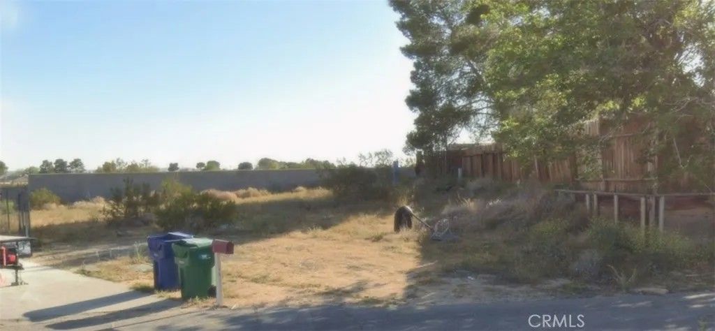 Photo of 343 Morning Glory Ct, California City, CA 93505 (MLS # HD26085616)