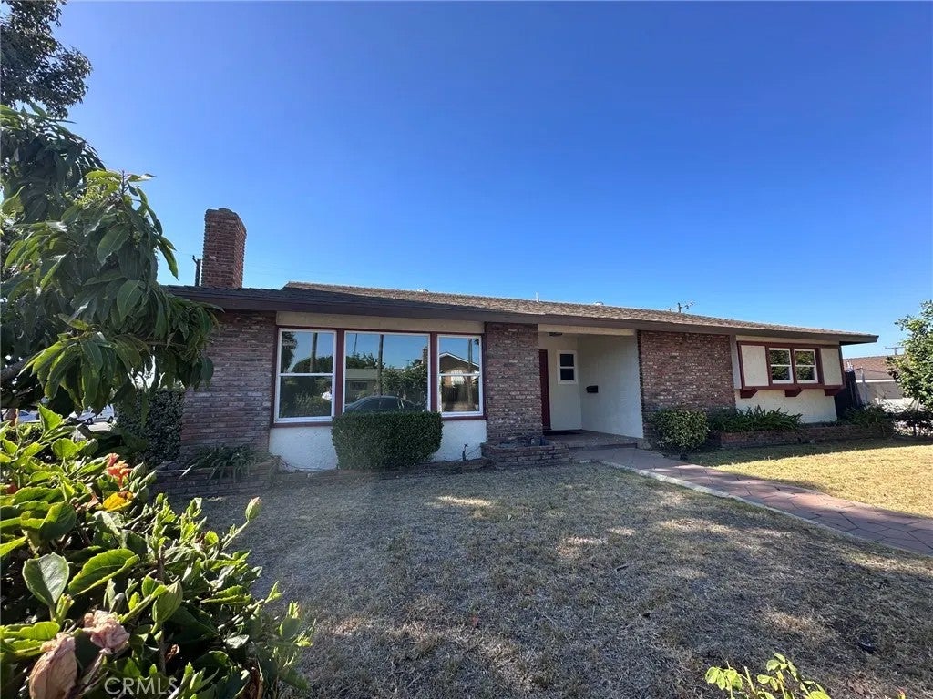 18232 AVOLINDA Drive