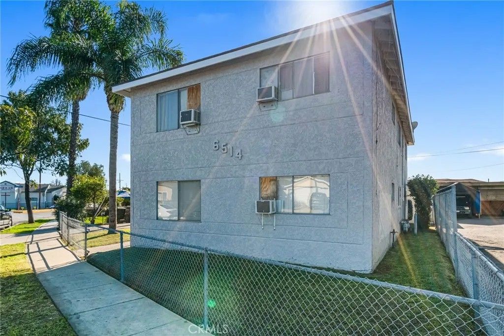 Photo of 6514 Foster Bridge Boulevard, Bell Gardens, CA 90201 (MLS # DW26006061)