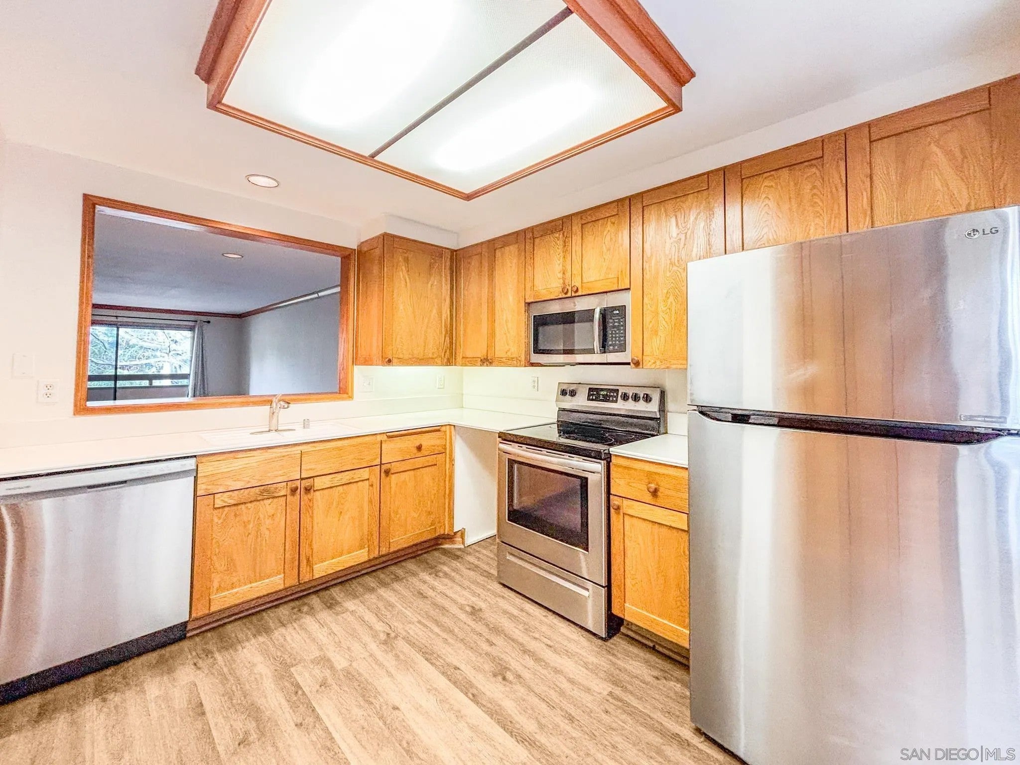 8880 Villa La Jolla 205