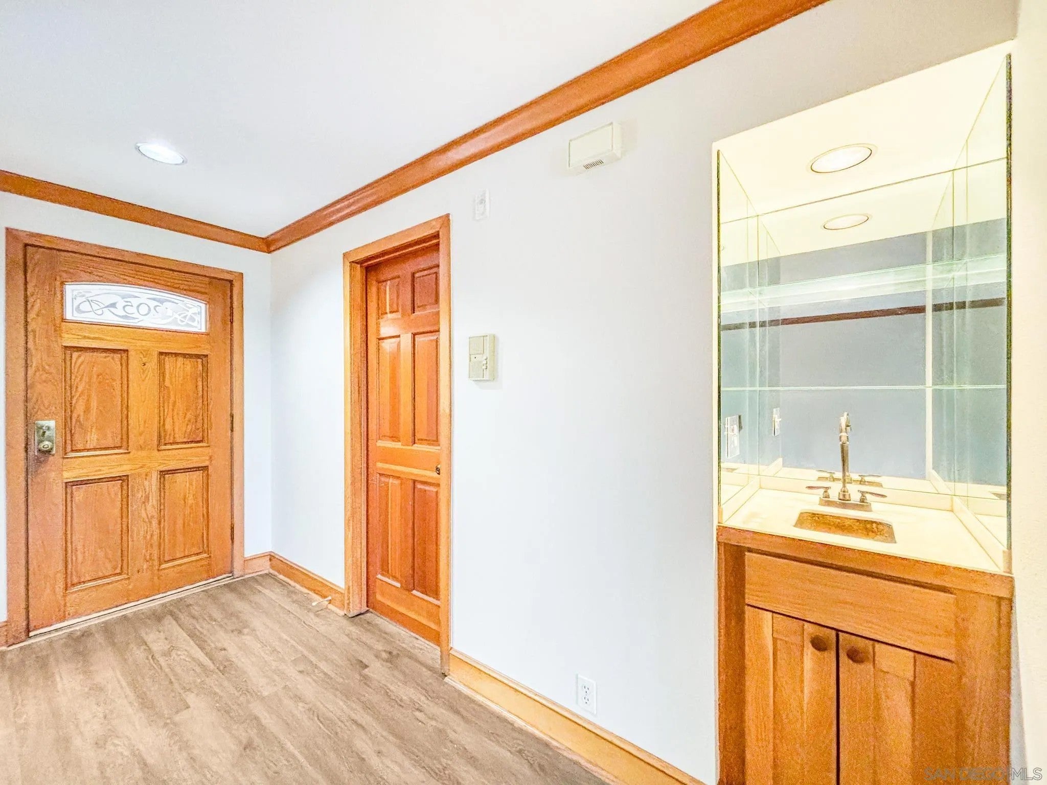 8880 Villa La Jolla 205