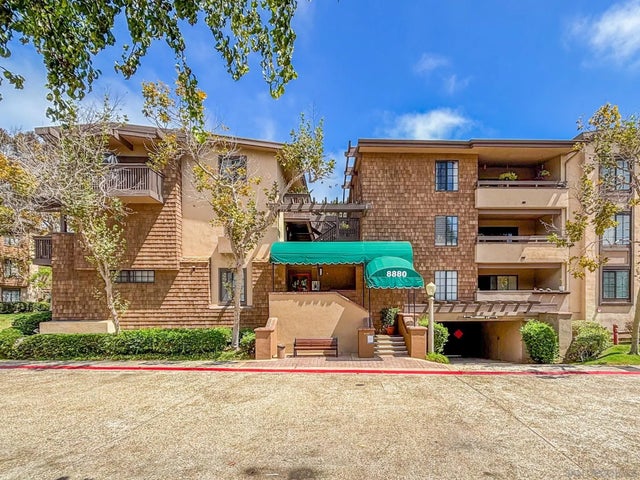 8880 Villa La Jolla 205 #205, La Jolla