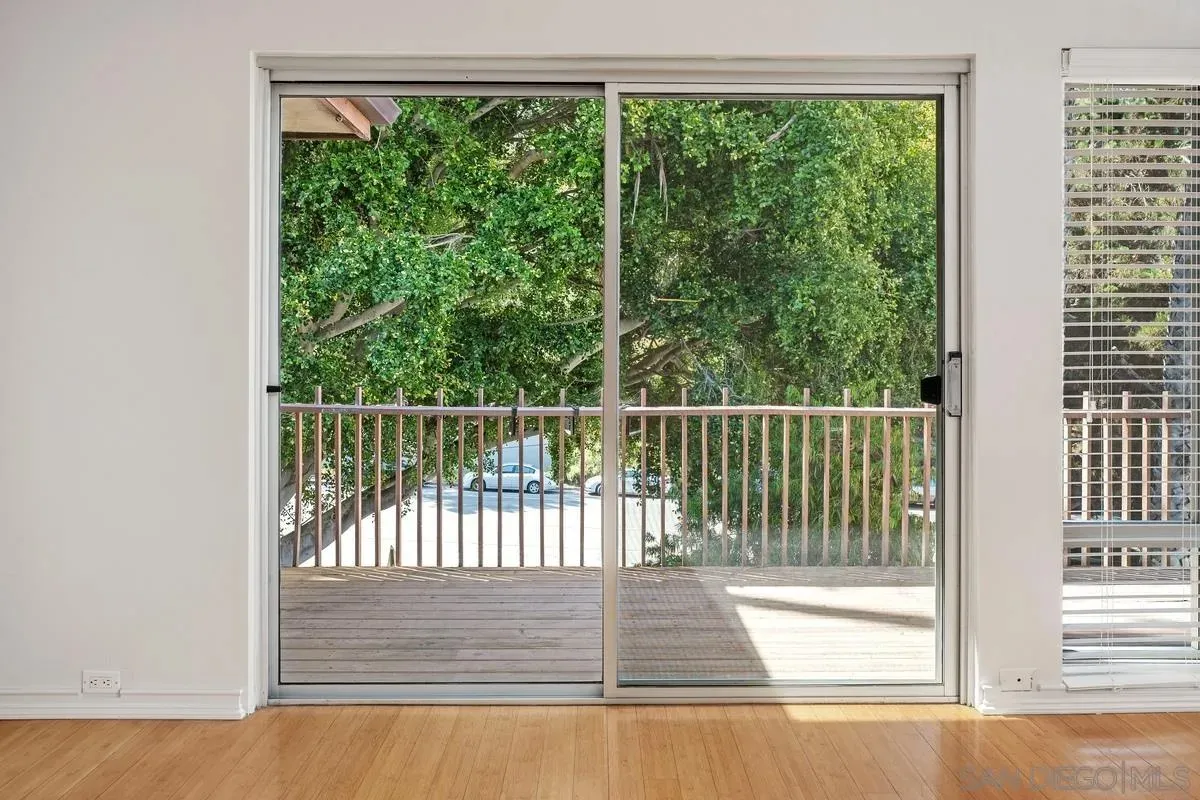 La Jolla, California 92037, United States, 1 Bedroom Bedrooms, ,1 BathroomBathrooms,Residential,Active,246735