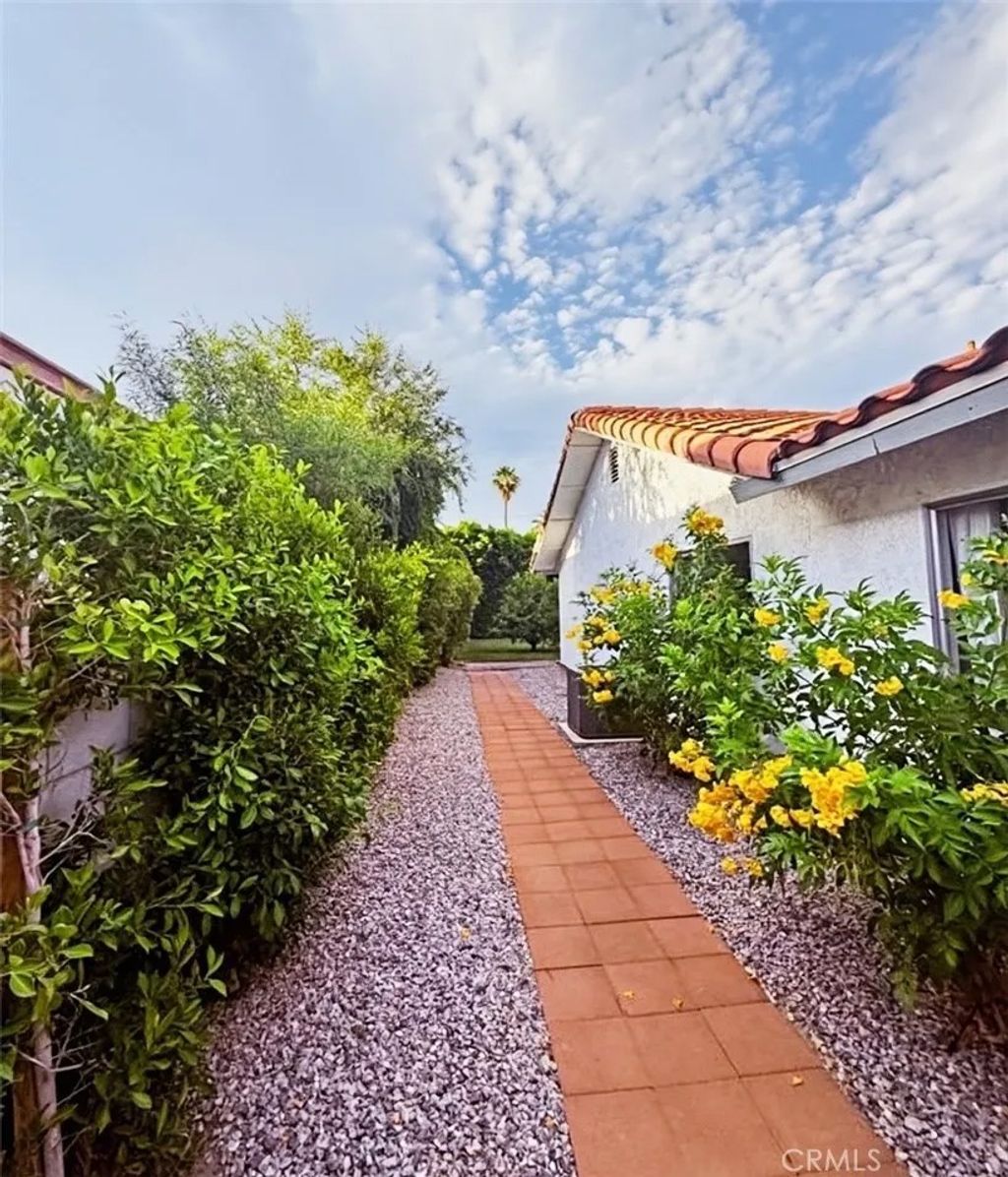 Photo of 73030 Catalina Way, Palm Desert, CA 92260 (MLS # CV26083682)