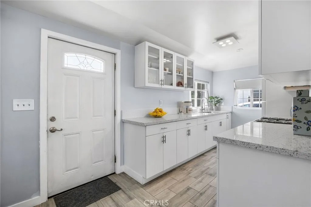 402 E Grand