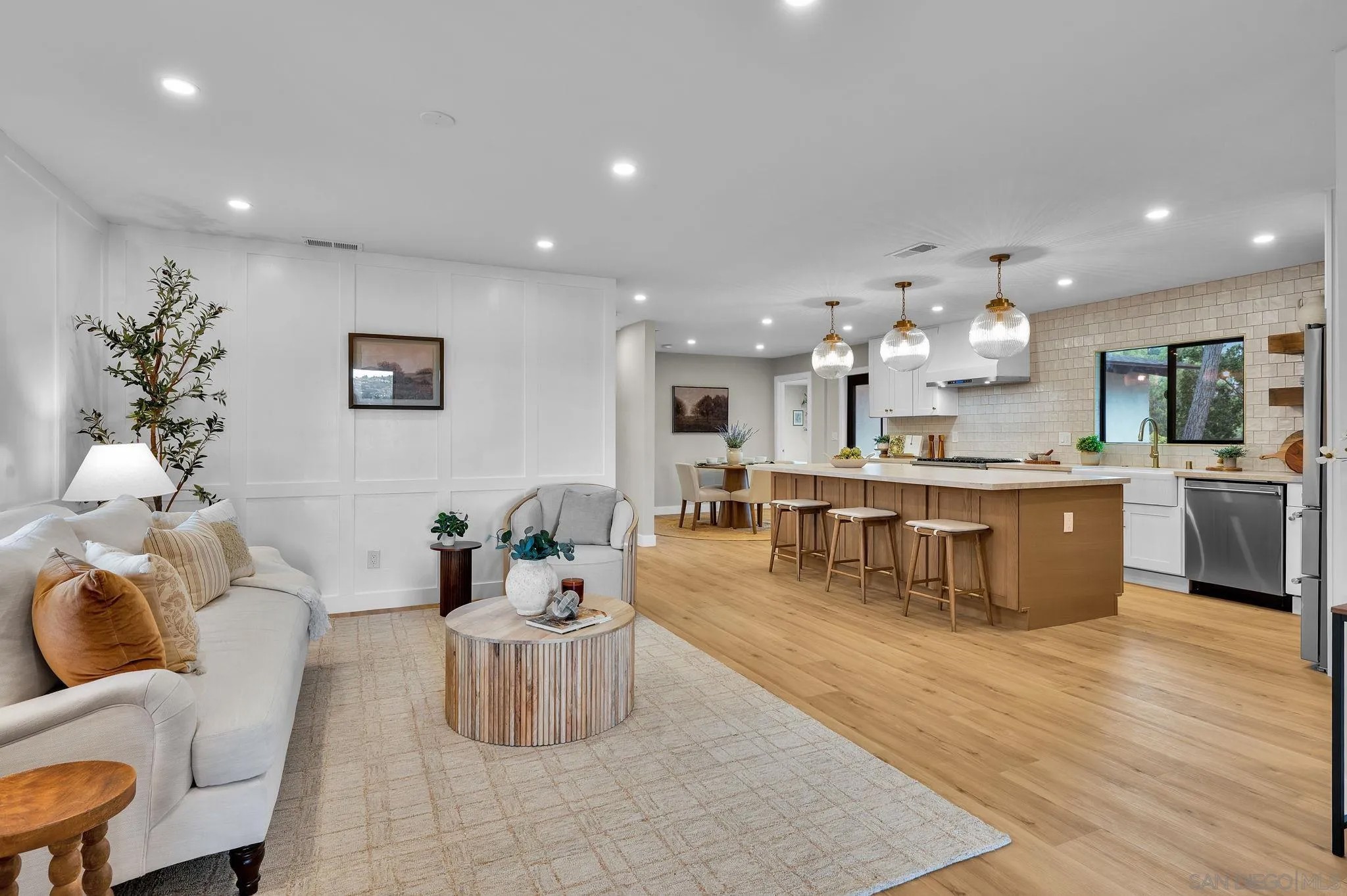 4360 Helix Canyon Dr