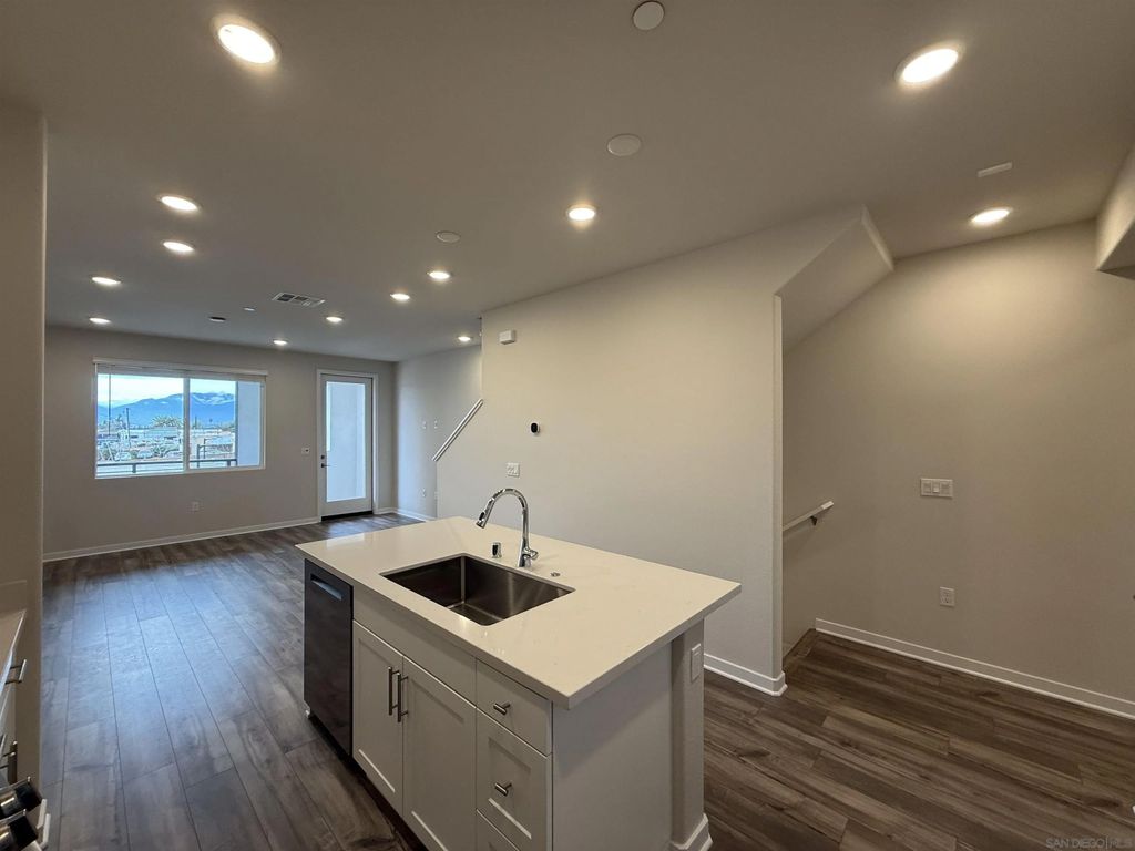 Photo of 9512 Hannah Way, Riverside, CA 92503 (MLS # 260002522)