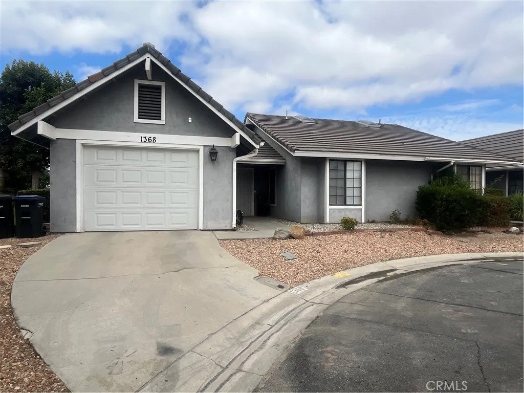 Photo of 1368 Randolph Circle, San Jacinto, CA 92583 (MLS # SW26206135)