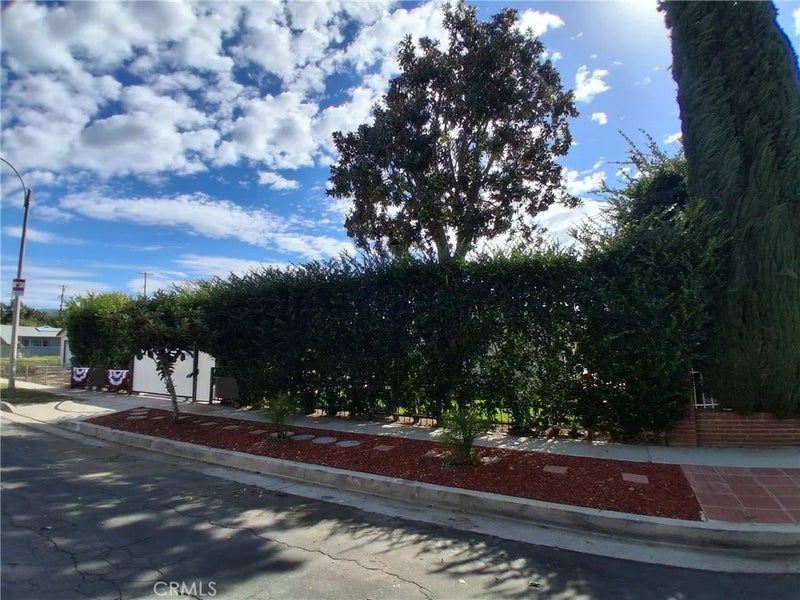 11662 Glamis Street