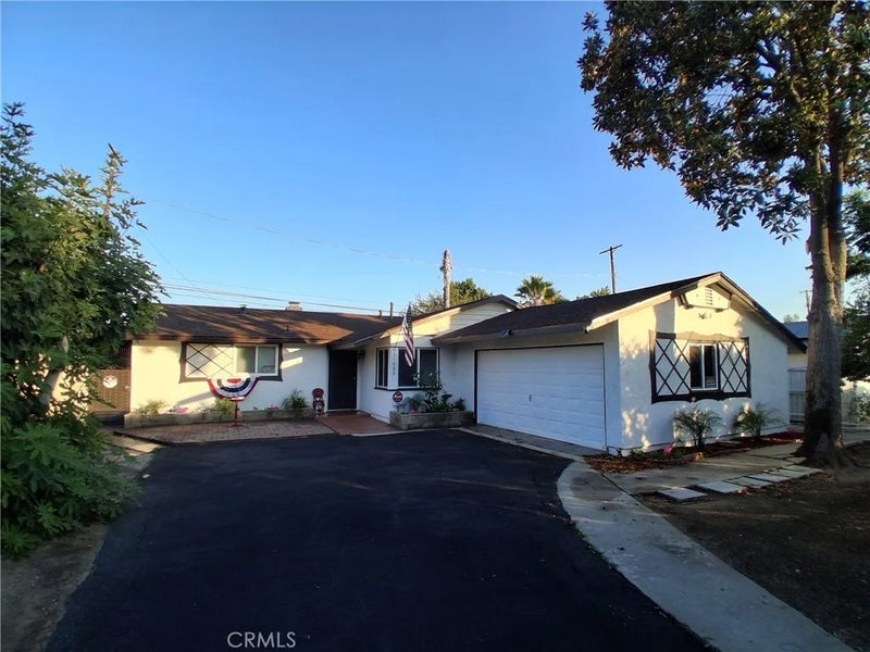 11662 Glamis Street