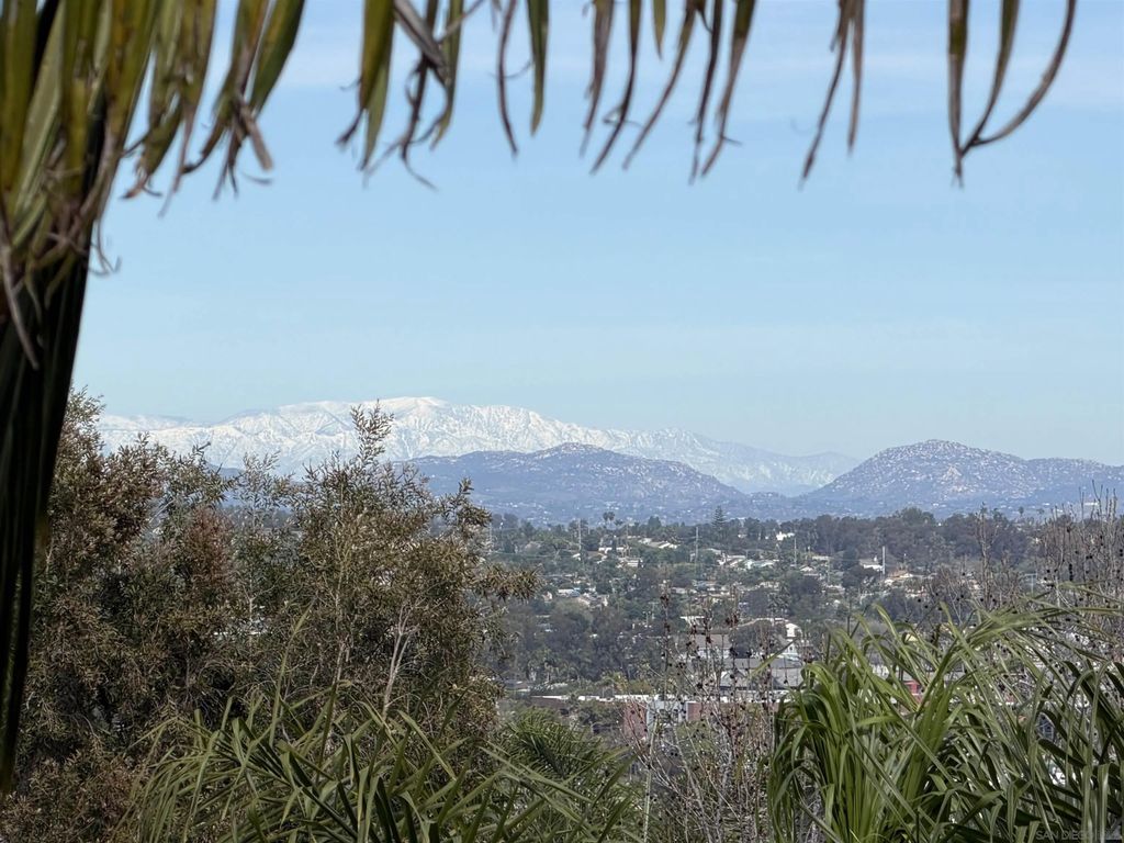 Photo of 3722 Sandpoint Ct, Carlsbad, CA 92010 (MLS # 260008062)