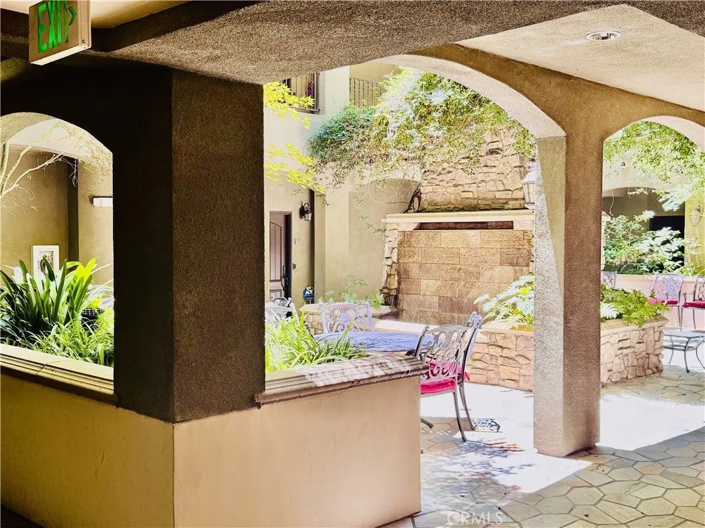 13200 Moorpark