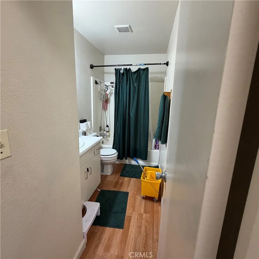1567-- 1573 Ellen Court