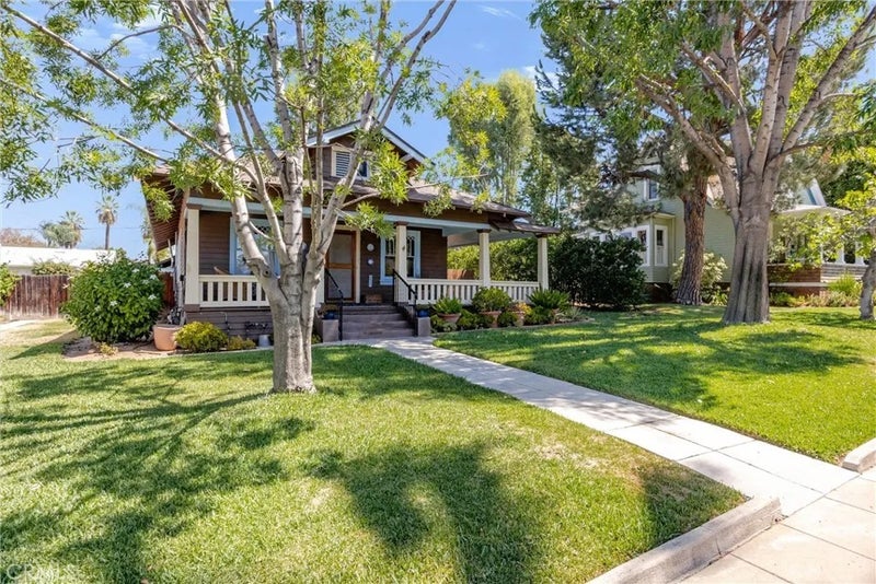 517 S 4th Street