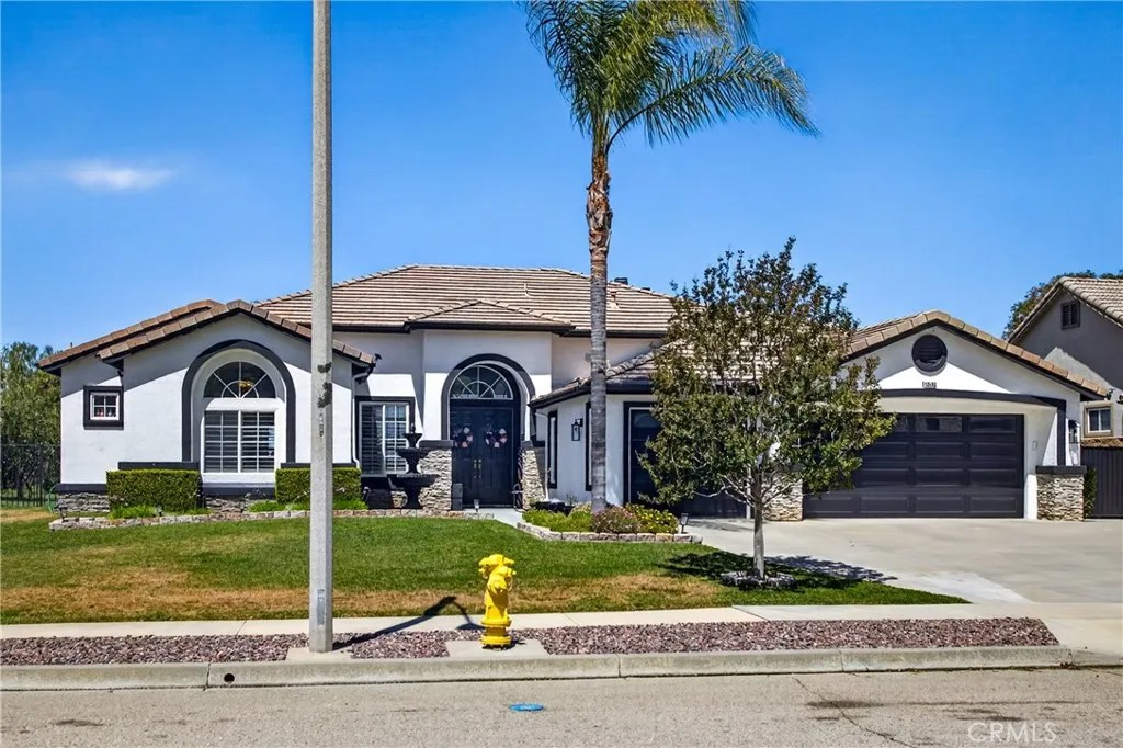 13596 Mesa Crest Drive