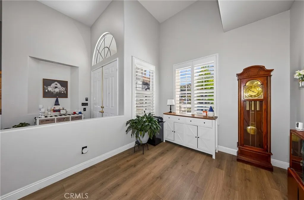 13596 Mesa Crest Drive