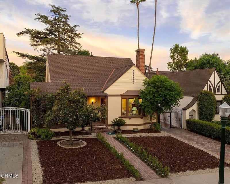 1226 Carmen Drive