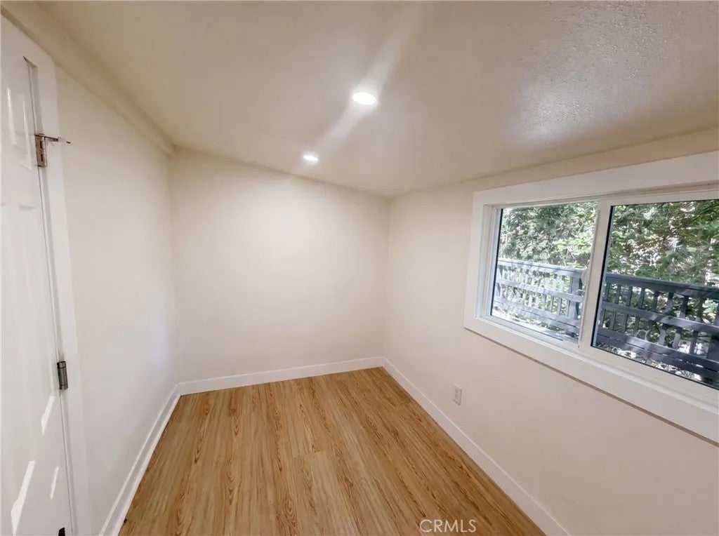 982 Oak