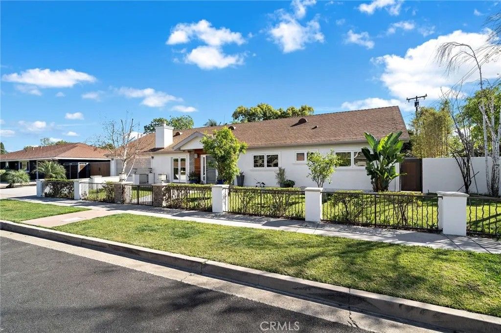 Photo of 18642 Silver Maple Way, North Tustin, CA 92705 (MLS # PW26049531)